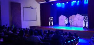 ‘El Monstruo de Colores’, una obra de Mundo Sensible Tour