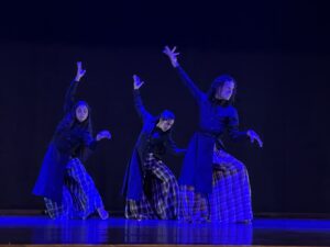 La magia de la danza iluminó el Auditorio del Colegio Alemán con “Akelarre” - foto 1
