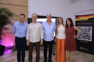 La FCAB reunió a amigos y familiares en la presentación del libro de Willy Gerdts