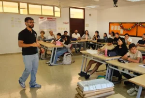 Puertas Abiertas FCAB 2026: una jornada exitosa que conectó a nuevos estudiantes con un futuro internacional - foto 1