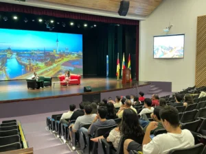 Más de 50 personas conocieron oportunidades de estudio en Alemania durante encuentro organizado por la FCAB - foto 6
